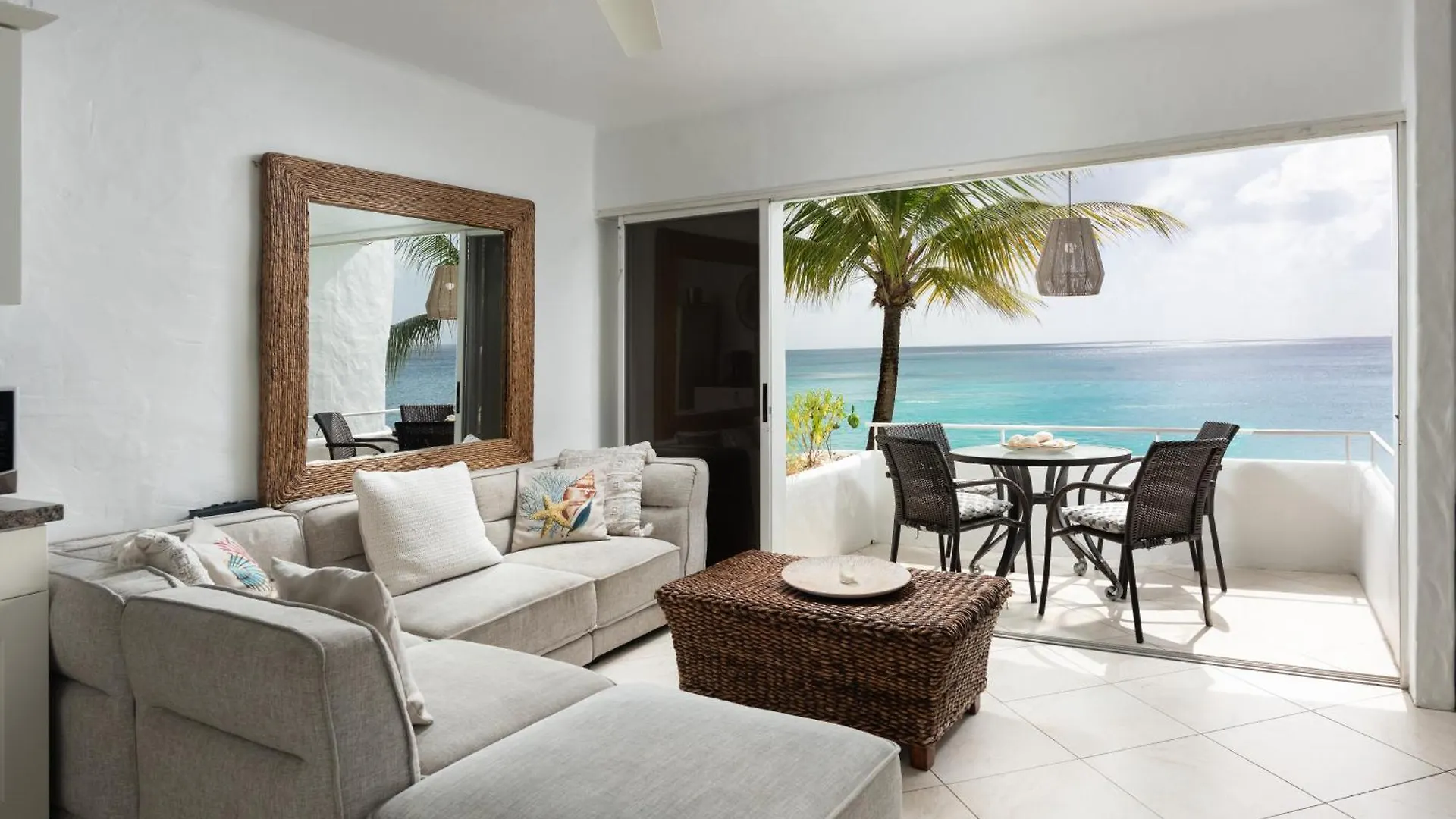 Coralita Apartments سانت مايكل
