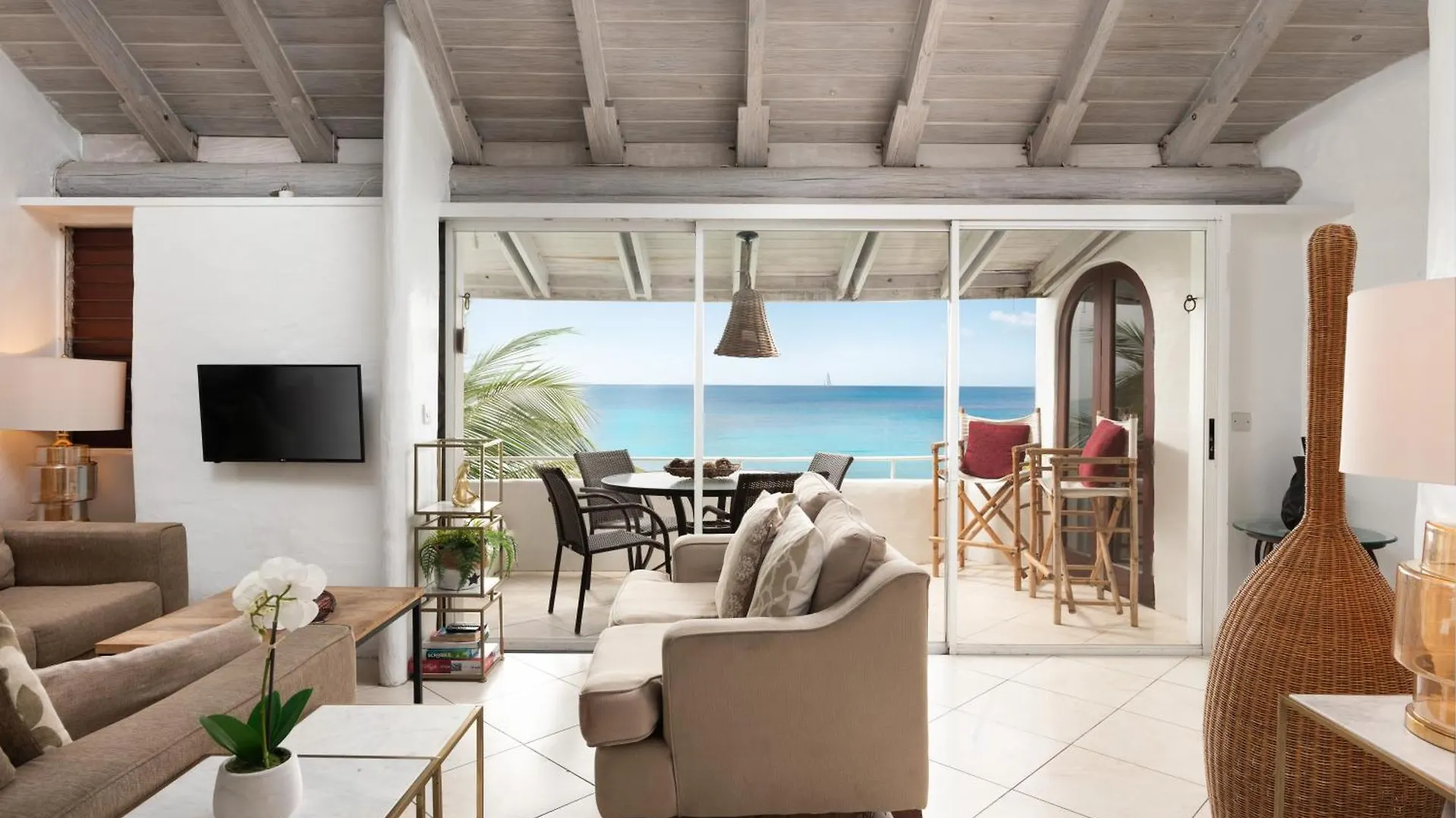 Coralita Apartments Saint Michael