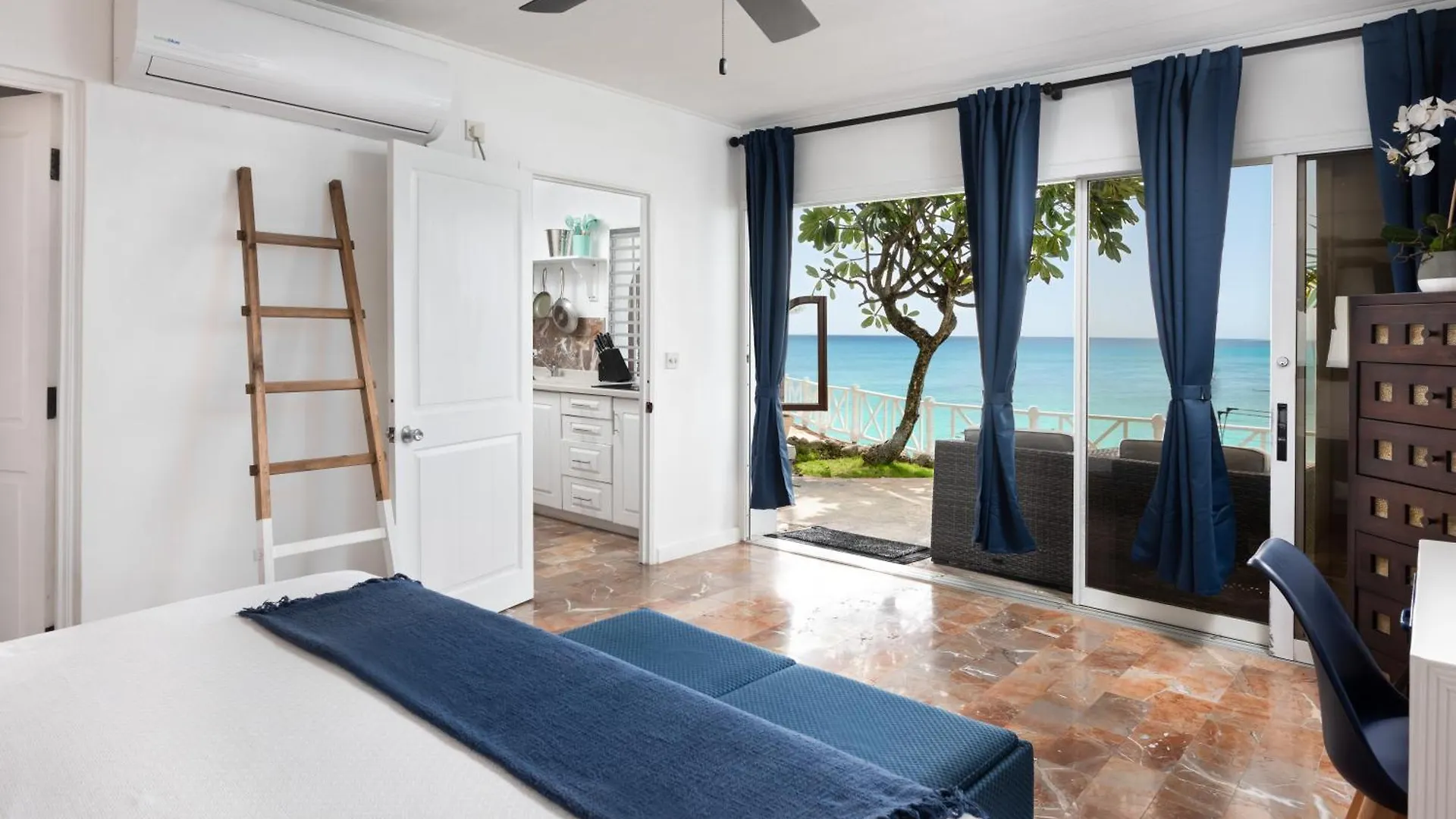 Coralita Apartments Saint Michael